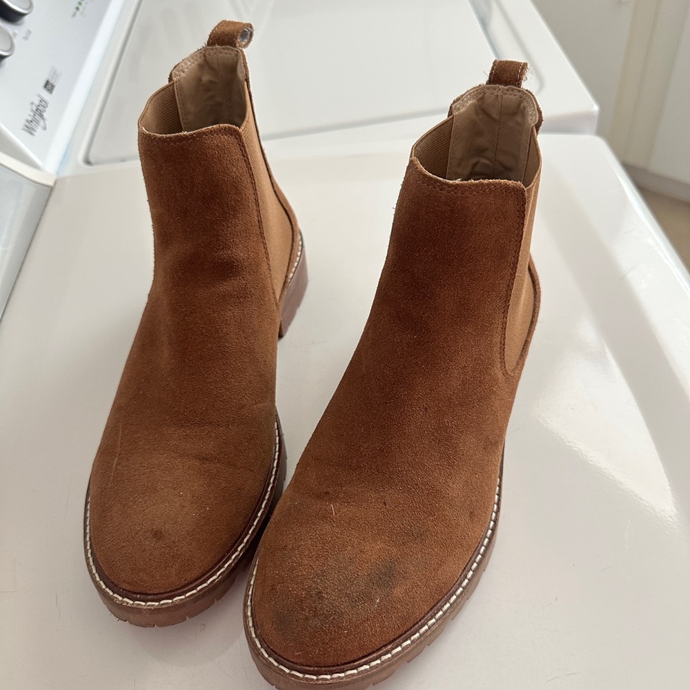 Steve Madden suede boots
